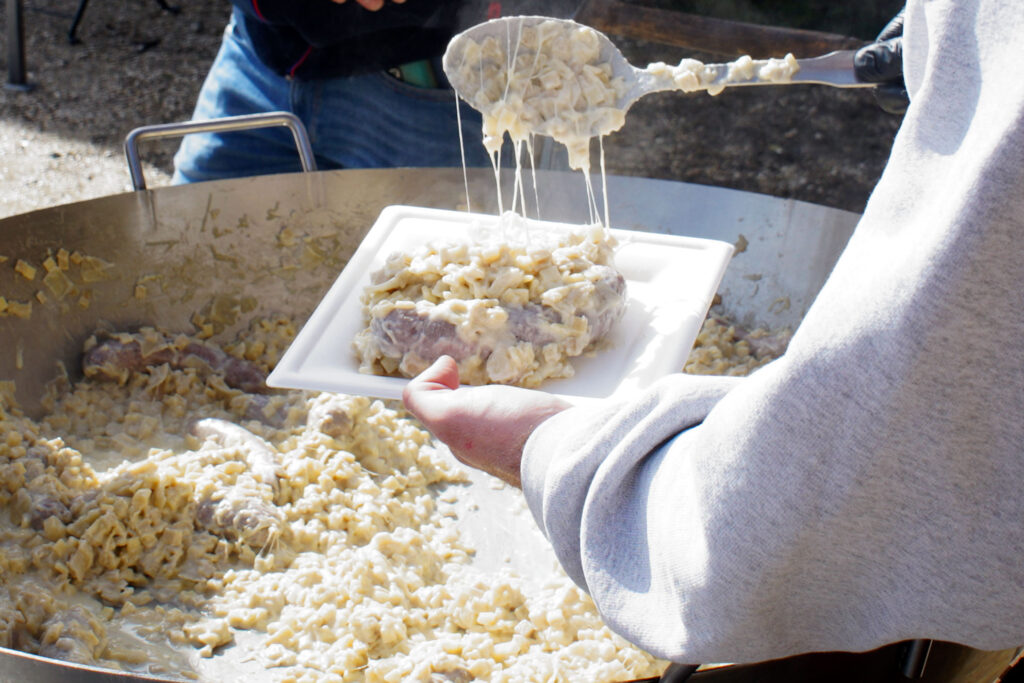 Réalisation de poêles géantes, diots et foodtruck itinérant en Savoie, Haute-Savoie et Isère